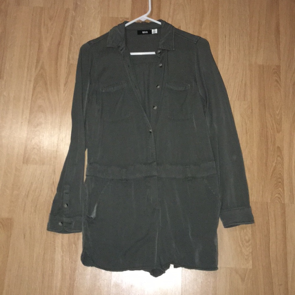 Army green long sleeve romper